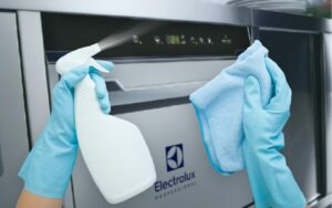 10 pravil higiene v profesionalni kuhinji