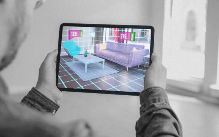 Od QR kod do AR vsebin: Kako povezati offline in online uporabniško izkušnjo