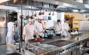 Personalizacija profesionalne kuhinje: kako prilagoditi prostor vašemu slogu in potrebam?