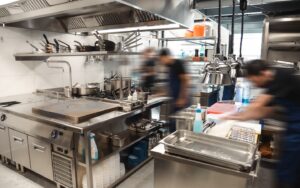 Odkrijte TOP 3 trende pri oblikovanju profesionalnih kuhinj