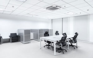 Izboljšajte energetsko učinkovitost poslovnih prostorov: toplotne črpalke in prezračevalne naprave